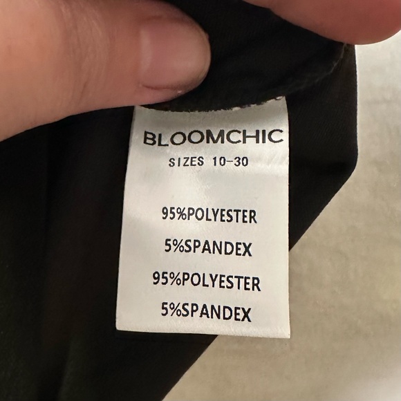 GUC Bloomchic Floral V Neck Top Size 18/20 - Picture 4 of 5